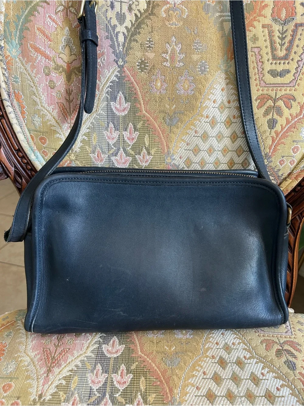Vintage Coach dark Blue Leather Crossbody Bag - Women's Shoulder Bag